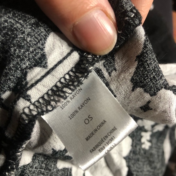 Spiritual Gangster Black Floral Kimono - Picture 4 of 4